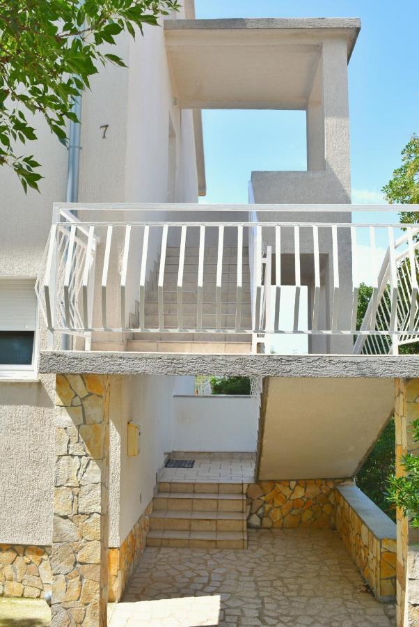 Apartments With A Parking Space Smrika, Kraljevica - 15709 Ngoại thất bức ảnh